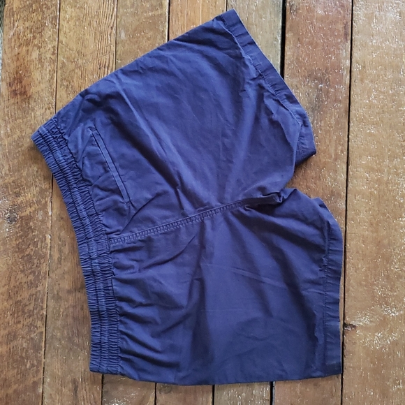 36R H&M Navy Blue Shorts - Picture 3 of 4